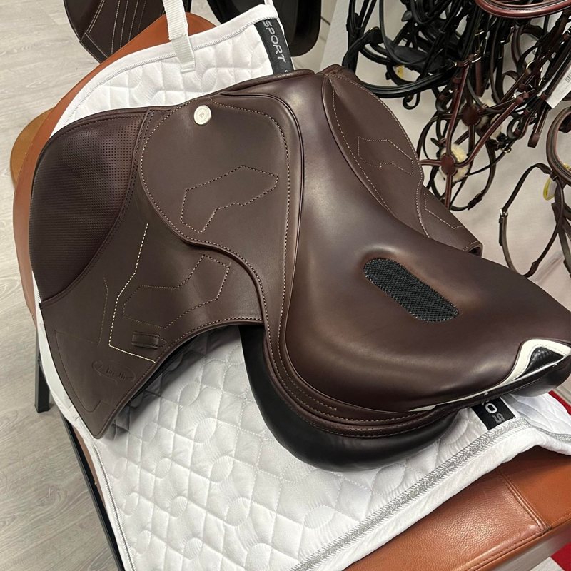 Prestige X-Breath Double Flap Jump Saddle - Tabacco - 17 - 34-1